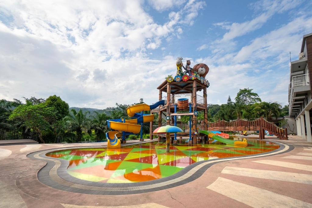 BeSS Resort And Waterpark Lawang  Facilities  Water Park 4