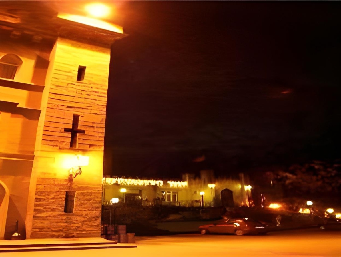 Cabra Castle Hotel FacilitiesSurrounding Environment 7