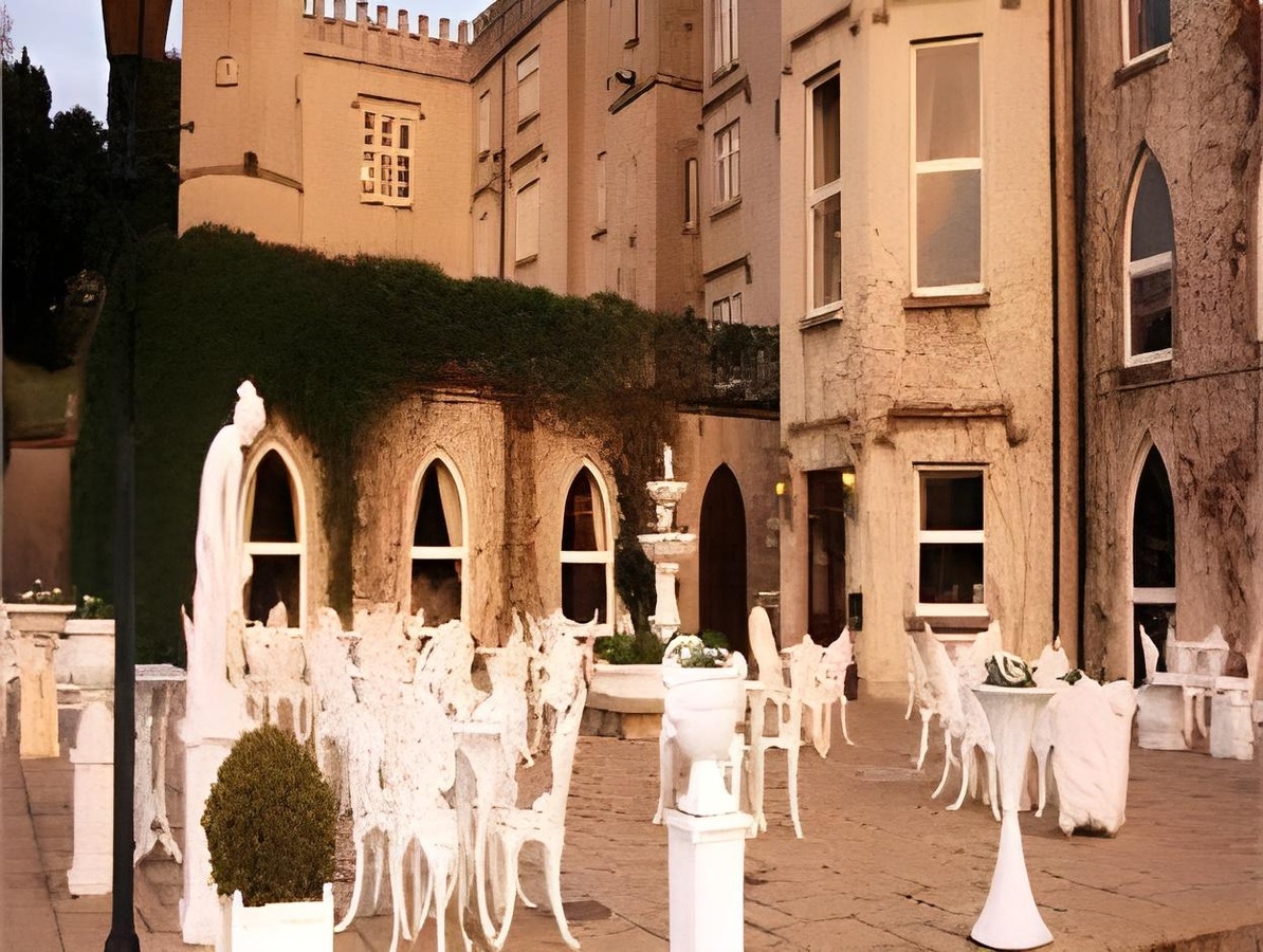 Cabra Castle Hotel PropertyviewsExterior View 25