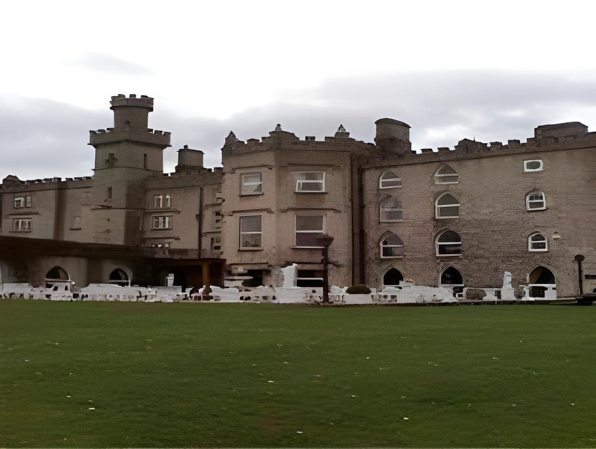 Cabra Castle Hotel PropertyviewsExterior View 9