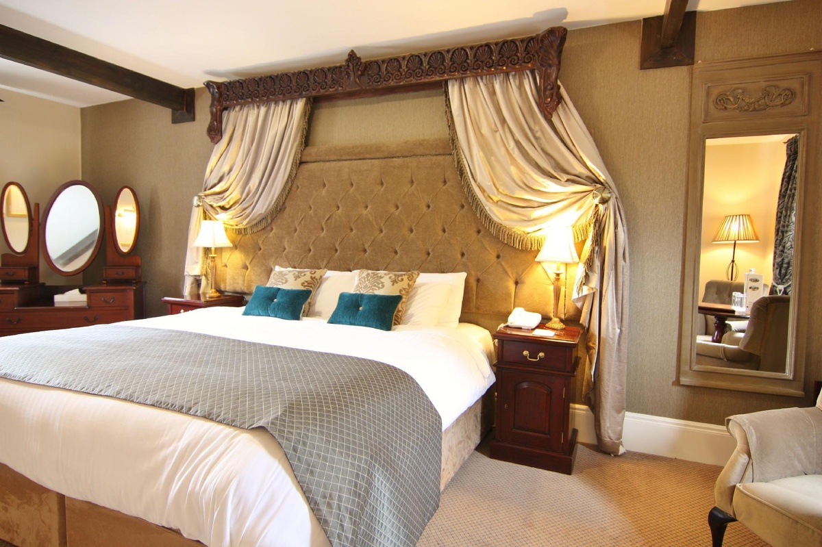 Cabra Castle Hotel Roomsgallery Image 3 3