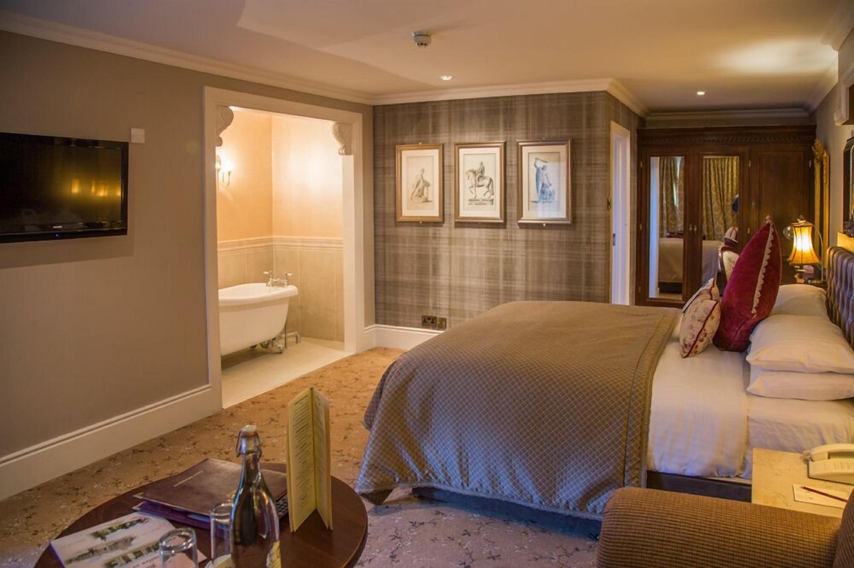 Cabra Castle Hotel Roomsgallery Image 5 5