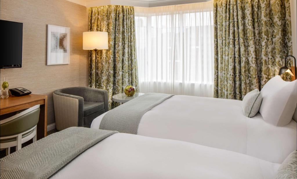 Conrad Dublin  Rooms  Superior Twin Room With Two Beds 31 Sqmtea Nespresso Bathrobeslippersworkspaceairconditioning Guestroom 17