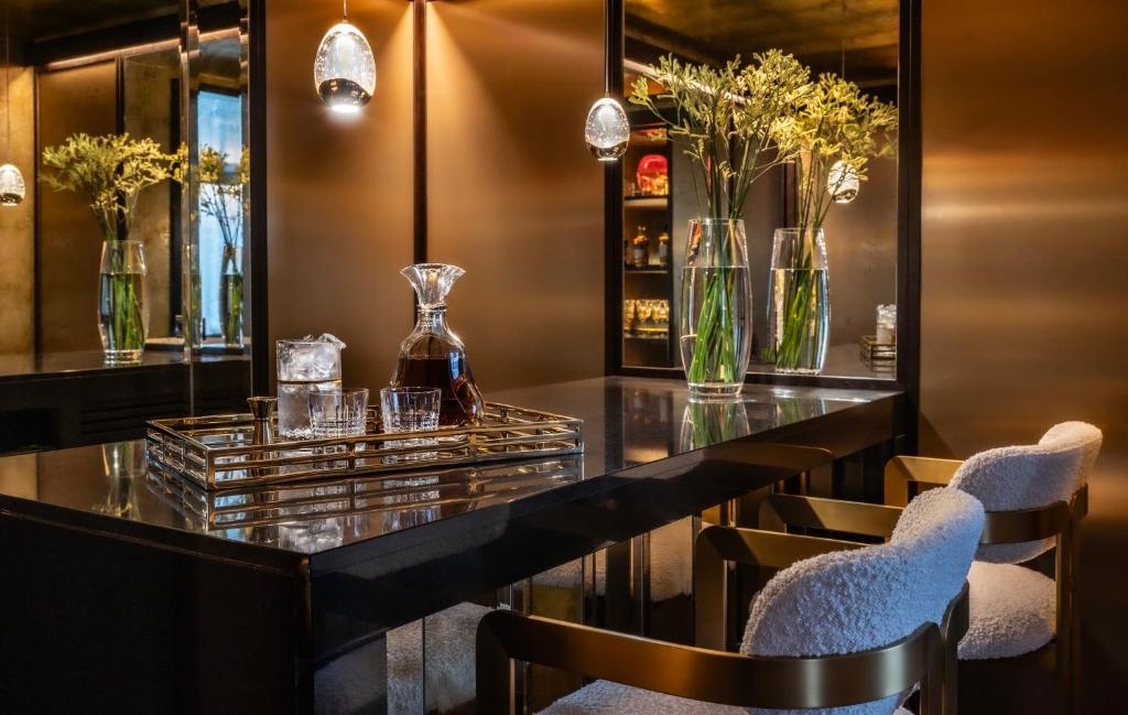 The Westbury Hotel  Dining  Dining Image 13 13