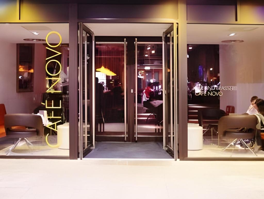 The Westbury Hotel  Property Views  Exterior View 1