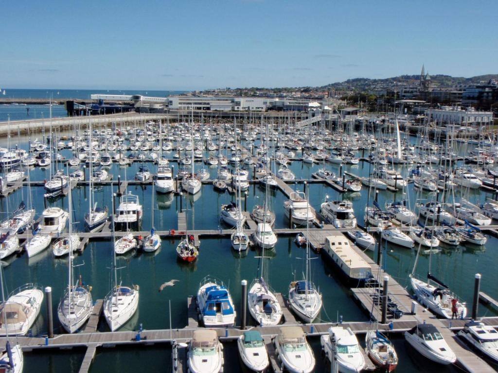 The Royal Marine HotelfacilitiesBeach14