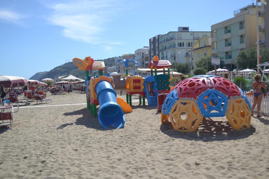 Hotel Atlas  Facilities  Beach 8