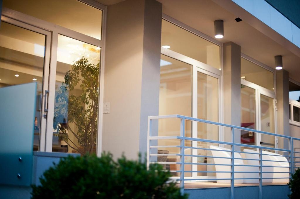 Hotel Atlas  Property Views  Entrance 1
