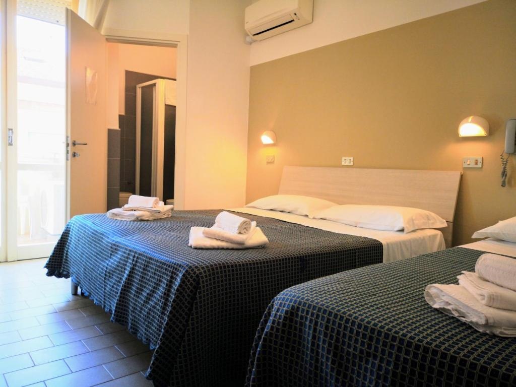 Hotel Atlas  Rooms  Triple Room 1