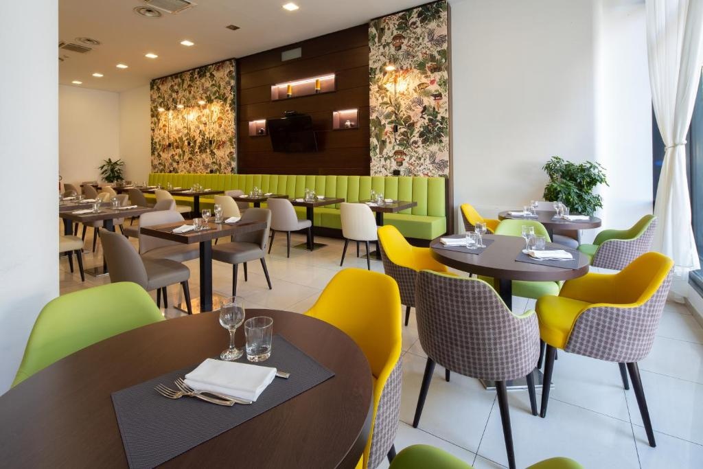 Holiday Inn Turin Corso FranciadiningRestaurant9