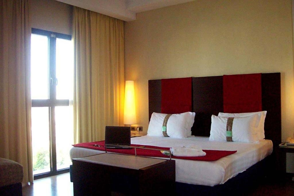 Holiday Inn Turin Corso Franciaroomsrooms Image 1515