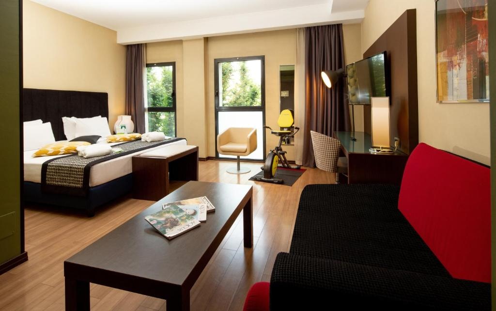 Holiday Inn Turin Corso Franciaroomsrooms Image 88