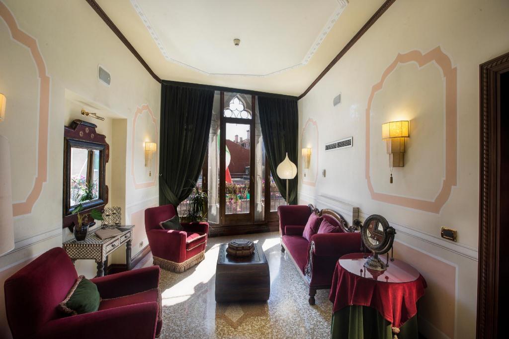 Interior View Ai Mori Doriente Hotel In Venice