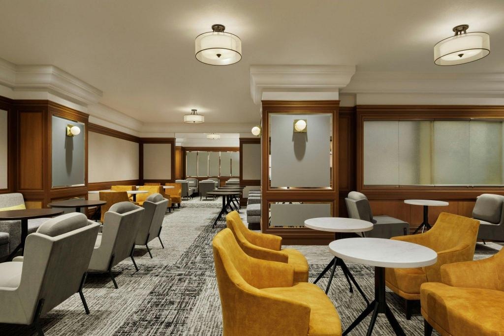 Courtyard By Marriott Tokyo Ginza Hotel  Dining  Bar 38