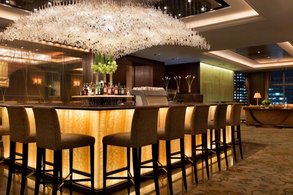 Shangri La Tokyo  Facilities  Bar 13