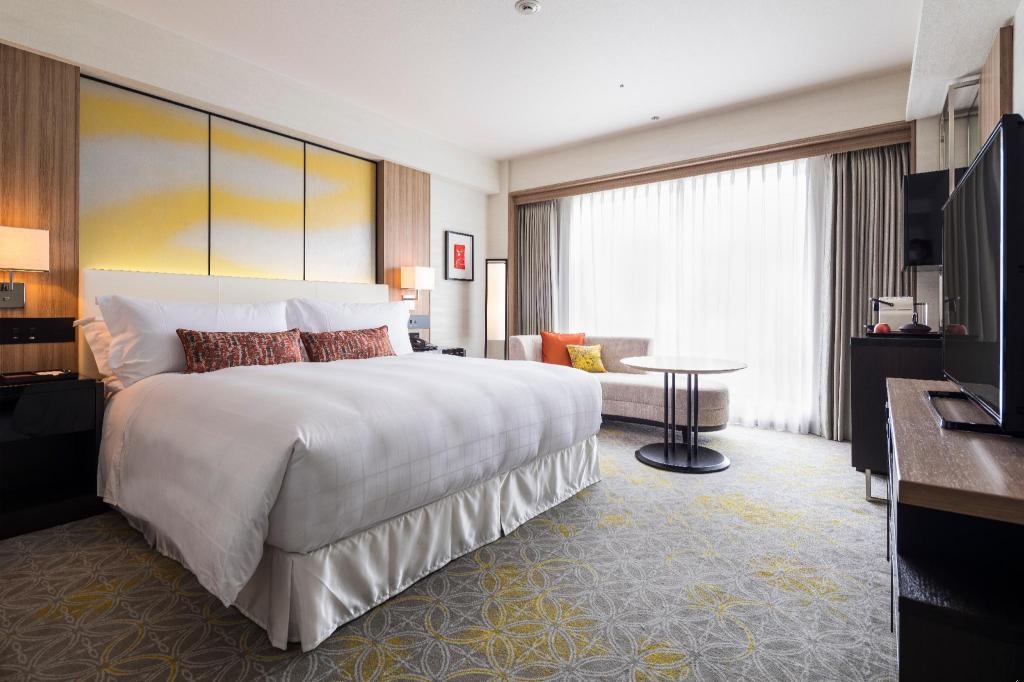 Sheraton Miyako Hotel TokyoroomsCLUB DELUXE KING Club Lounge Access Guest Room 1 King High Floor Bed10