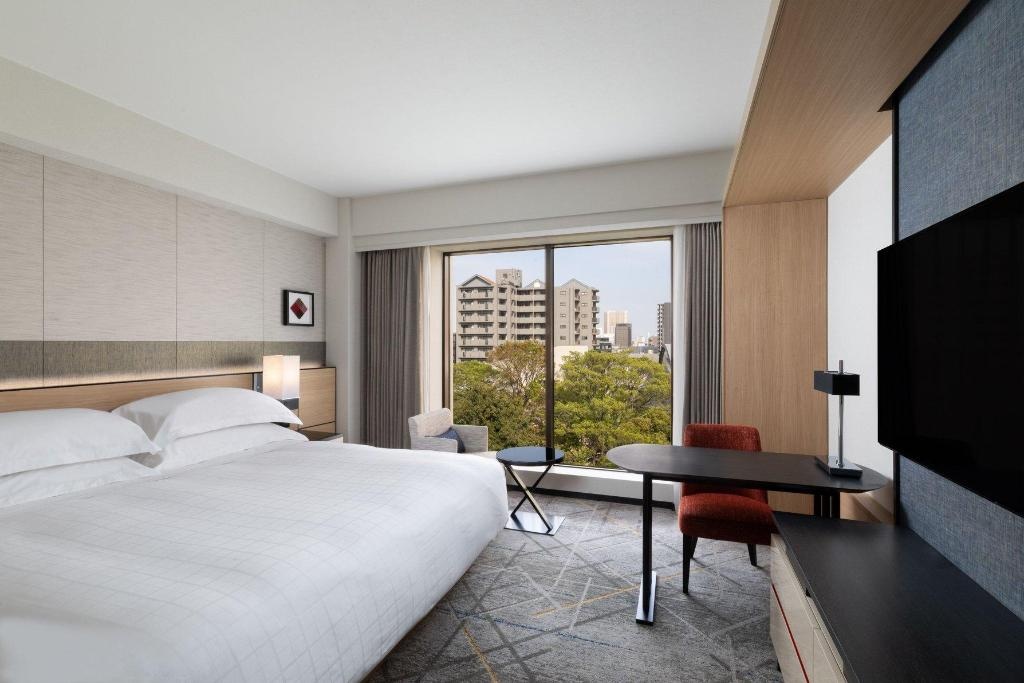 Sheraton Miyako Hotel TokyoroomsPREMIUM SUPERIOR KING Guest Room 1 King City View High Floor32