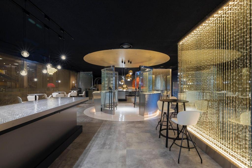 Imperial Hotel Tokyo  Dining  Bar 104