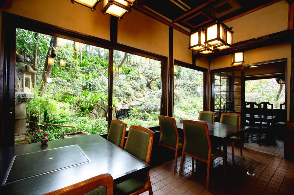 Hotel Chinzanso Tokyo  Dining  Restaurant 12