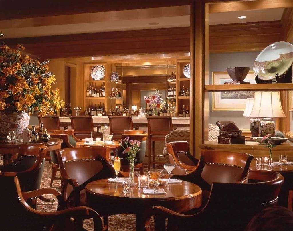 Hotel Chinzanso Tokyo  Facilities  Bar 26