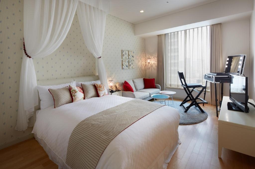 The Royal Park Hotel Iconic Tokyo Shiodome  Dining  Dining Image 33 33