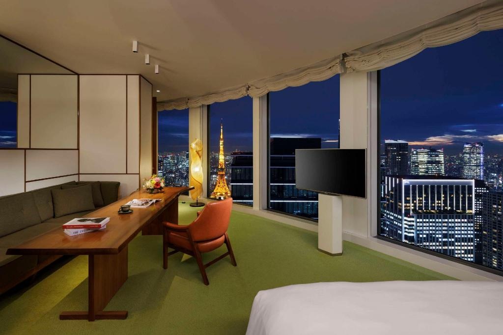 Andaz Tokyo Toranomon Hills  Rooms  1 King Bed Tower View Deluxe Guestroom 3
