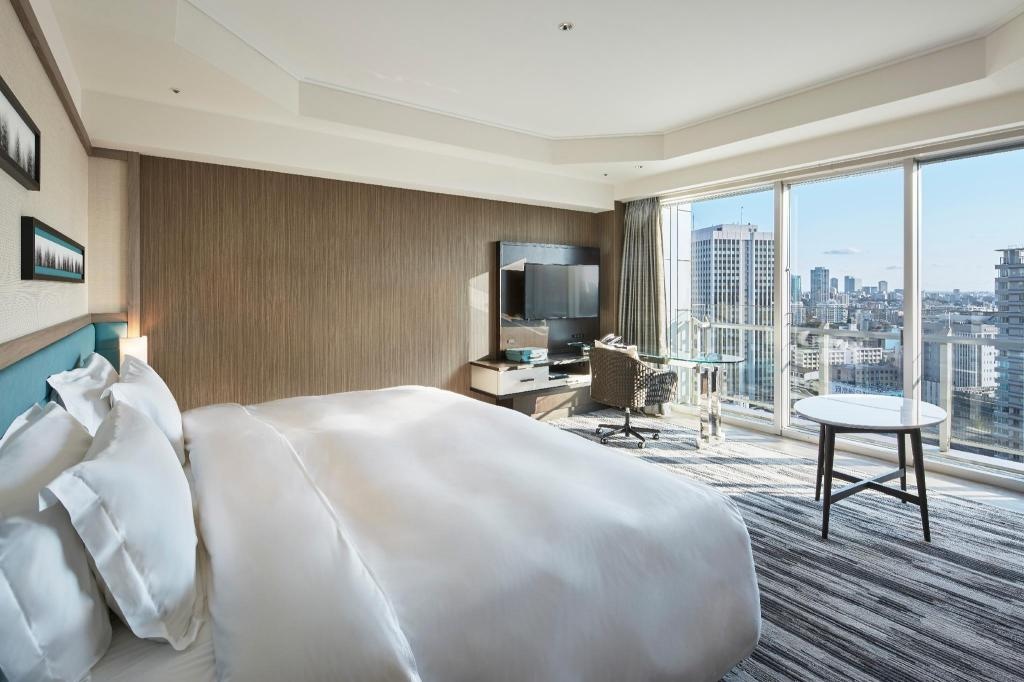 The Prince Park Tower Tokyo Preferred Hotels Resorts LVX Collection  Rooms  Panoramic Floor King Room Non Smoking Bed 21