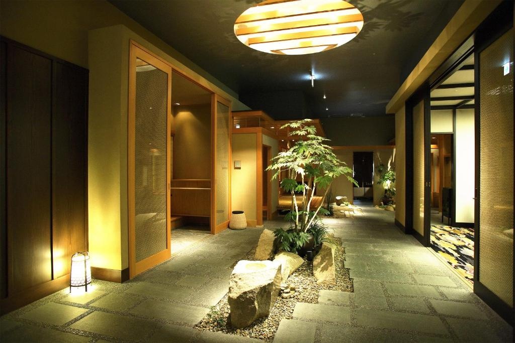 Keio Plaza Hotel Tokyo  Dining  Restaurant 9