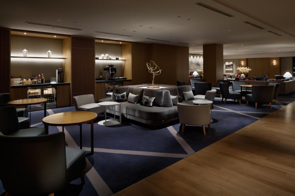 Keio Plaza Hotel Tokyo  Facilities  Executive Lounge 10