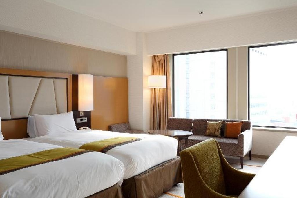 Keio Plaza Hotel Tokyo  Rooms  South Tower Plaza Deluxe Triple Room Non Smoking Bed 37