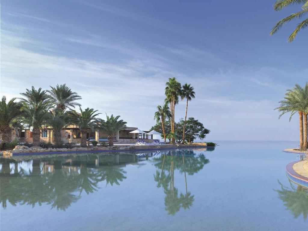 Movenpick Resort Spa Dead Sea  Facilities  Swimming Pool 1