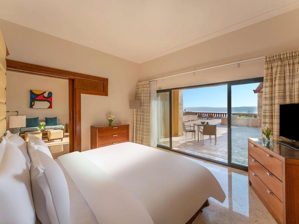 Movenpick Resort Spa Dead Sea  Rooms  Suite King Sea View Suite Room 2
