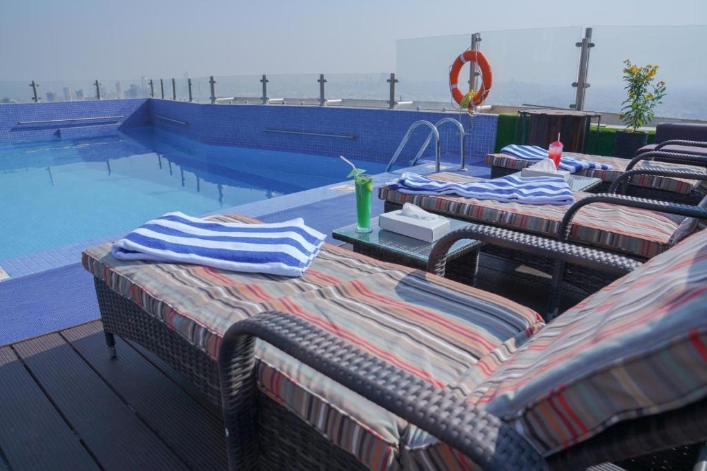 Ramada Encore By Wyndham Kuwait Downtown  Facilities  Swimming Pool 13