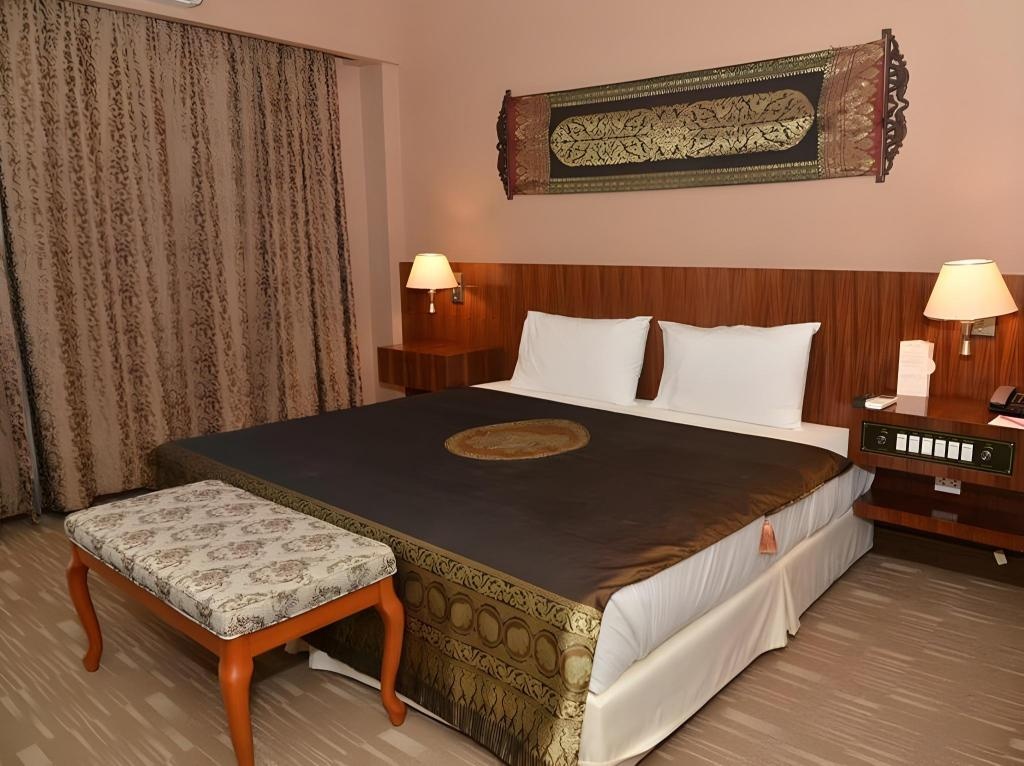 Hotel Riveria  Rooms  Deluxe Double Bed 9