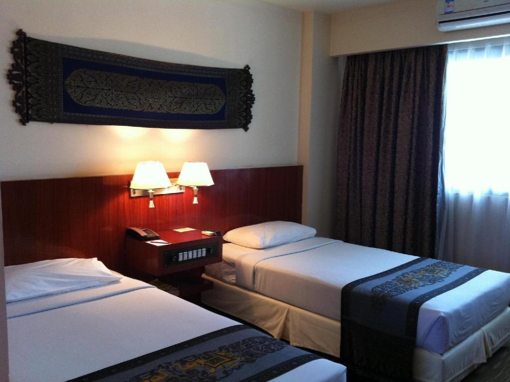 Hotel Riveria  Rooms  Deluxe Twin Bed 7