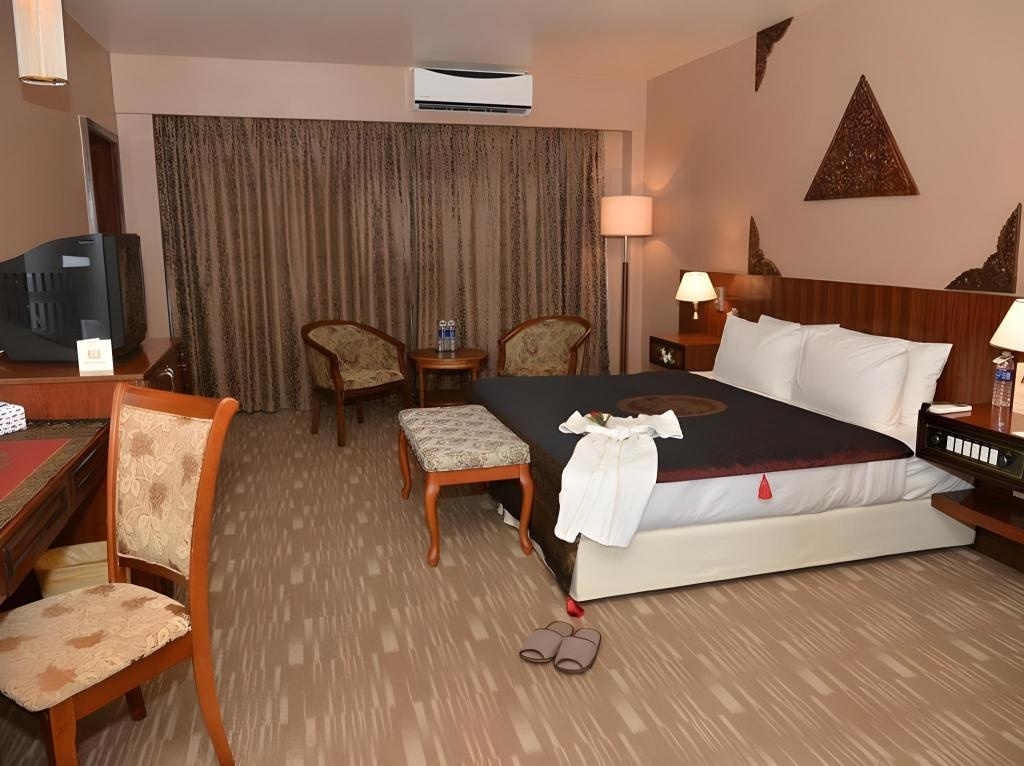 Hotel Riveria  Rooms  Executive Suite 4