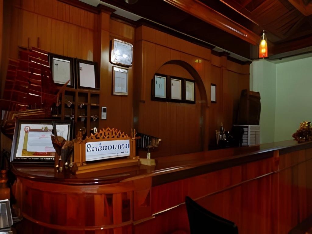 Phou Chang Hotel  Property Views  Reception 7
