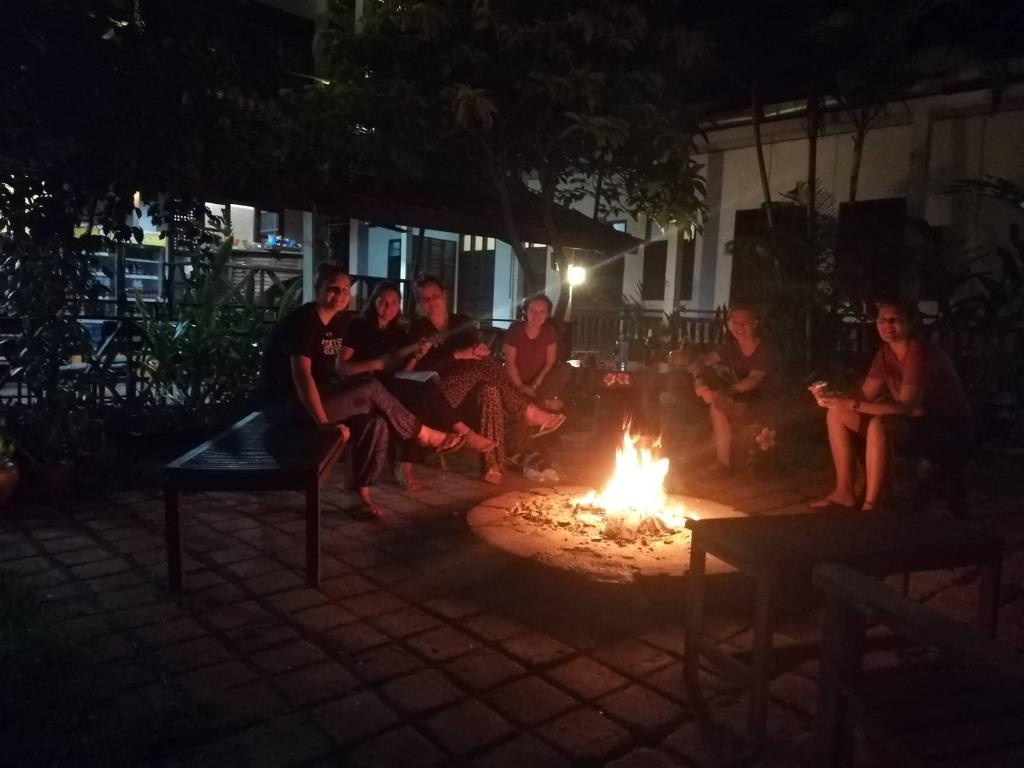 Thakhek Travel Lodge  Facilities  Garden 5