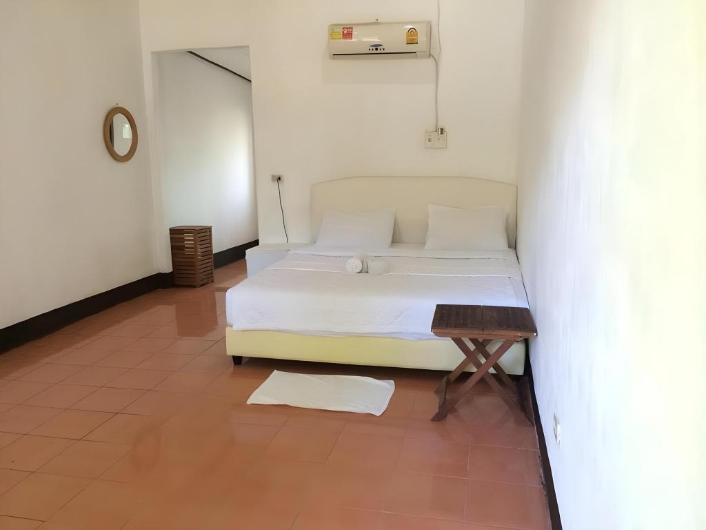 Thakhek Travel Lodge  Rooms  Rooms Image 25 25