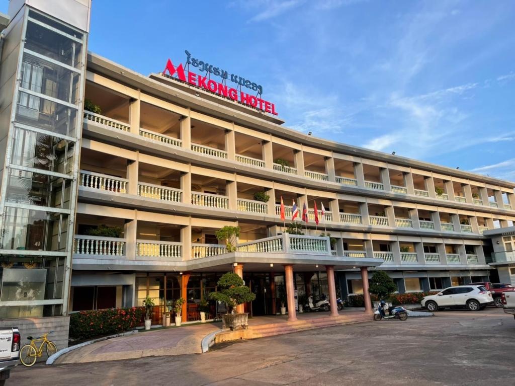 Mekong Hotel  Property Views  Entrance 5