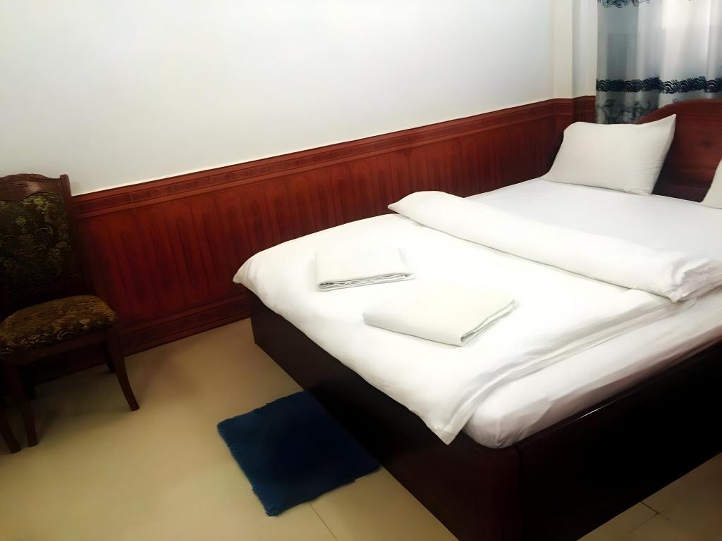 Aom Chai Hotel  Rooms  Standard Double Bed 2