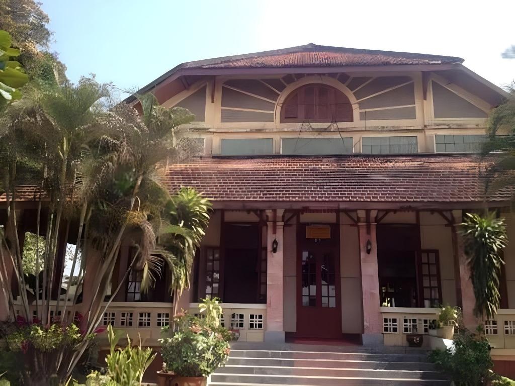 Souksomboun Hotel  Property Views  Exterior View 10