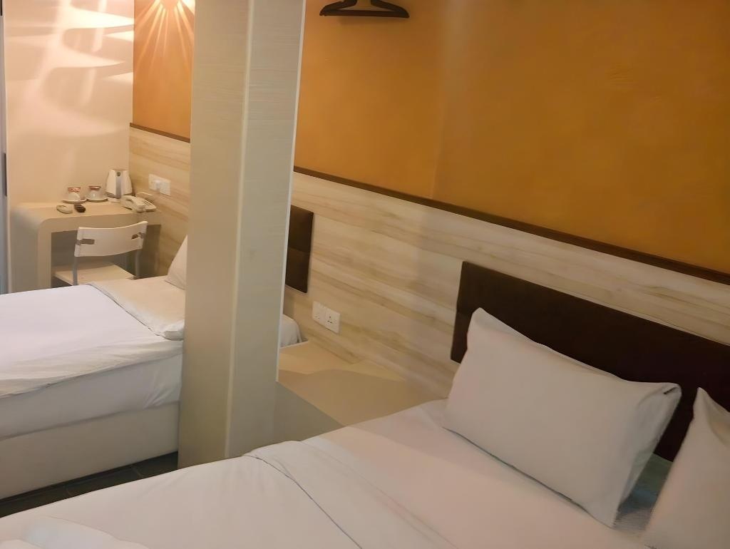 T Hotel Bukit Bintang  Rooms  Superior Family 8