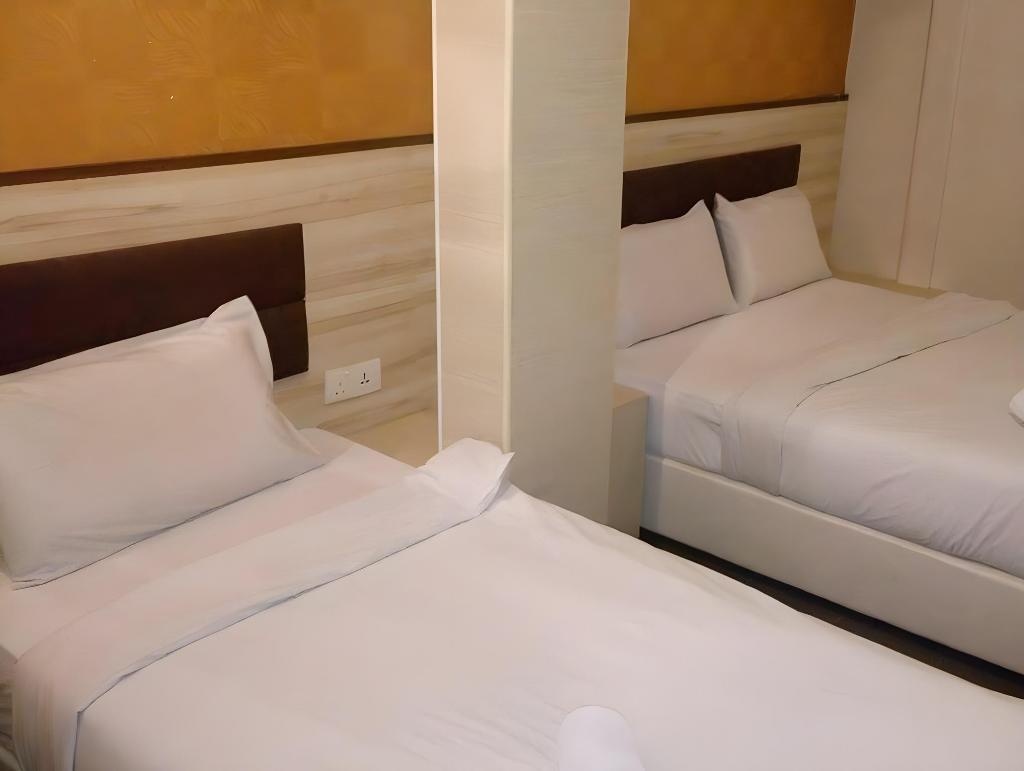 T Hotel Bukit Bintang  Rooms  Superior Family 9