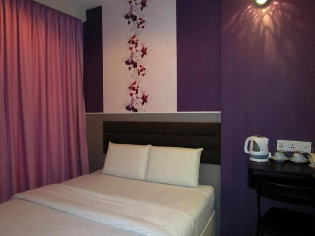 T Hotel Bukit Bintang  Rooms  Superior Queen 6