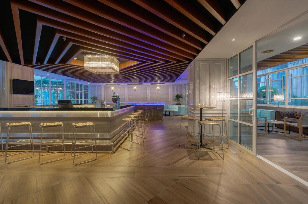 Melia Kuala Lumpur  Dining  Restaurant 1
