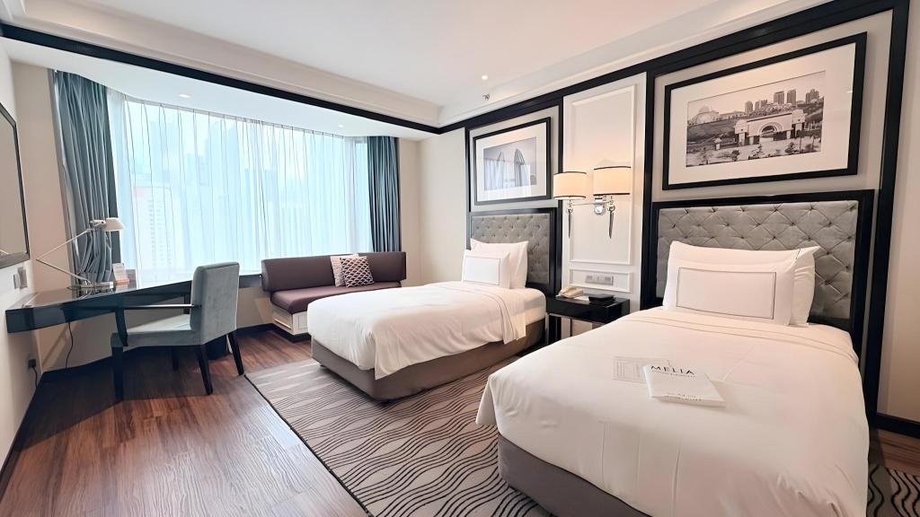 Melia Kuala Lumpur  Rooms  Guestroom 9
