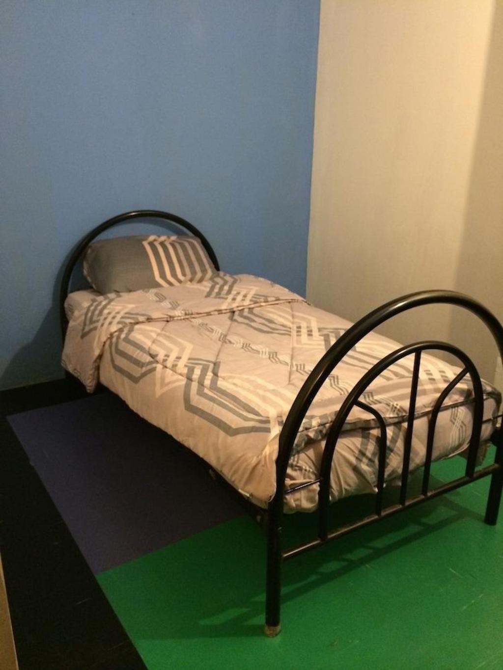 Funky Crib Hotel  Rooms  Guestroom 6