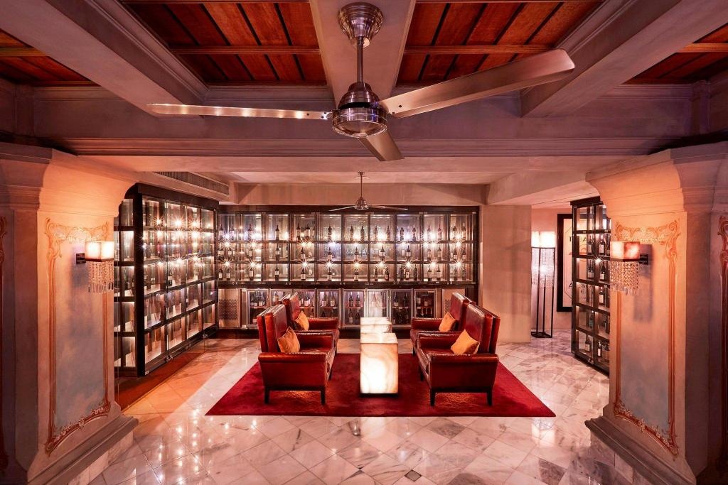 The Westin Kuala Lumpur  Facilities  Bar 13