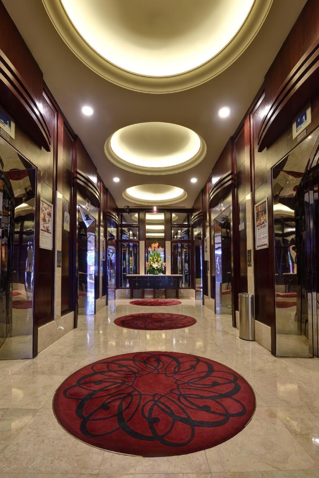Grand Seasons Hotel  Property Views  Entrance 3